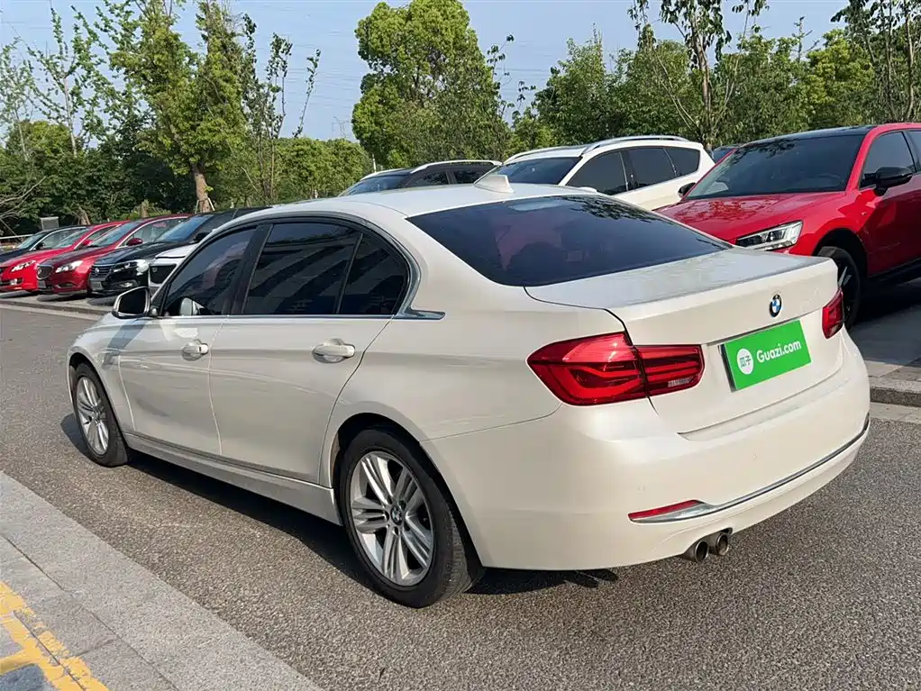BMW 3 Series 2017 — фото 25