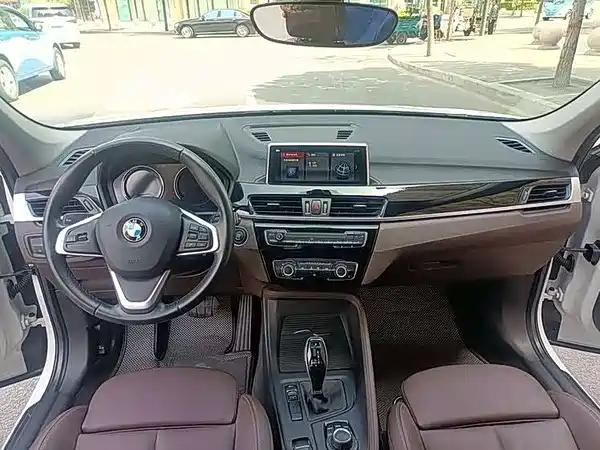 BMW X1 2020