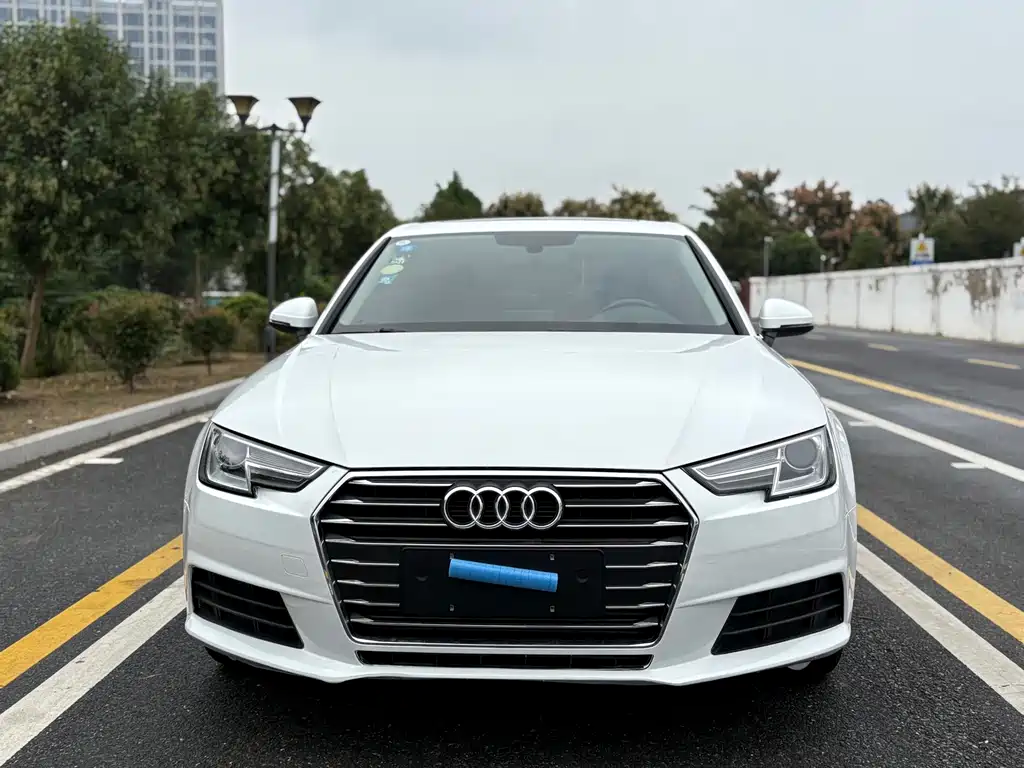 Audi A4L 2017 — фото 2