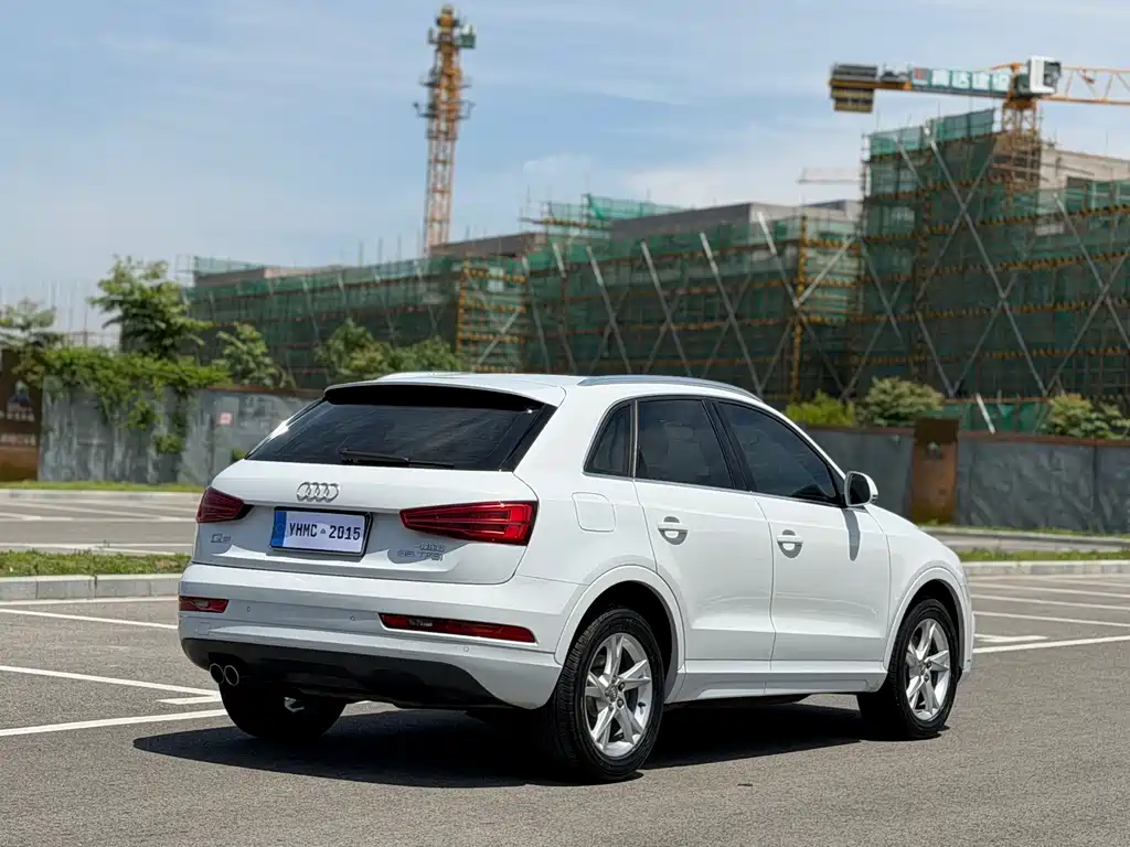 Audi Q3 2017 — фото 20