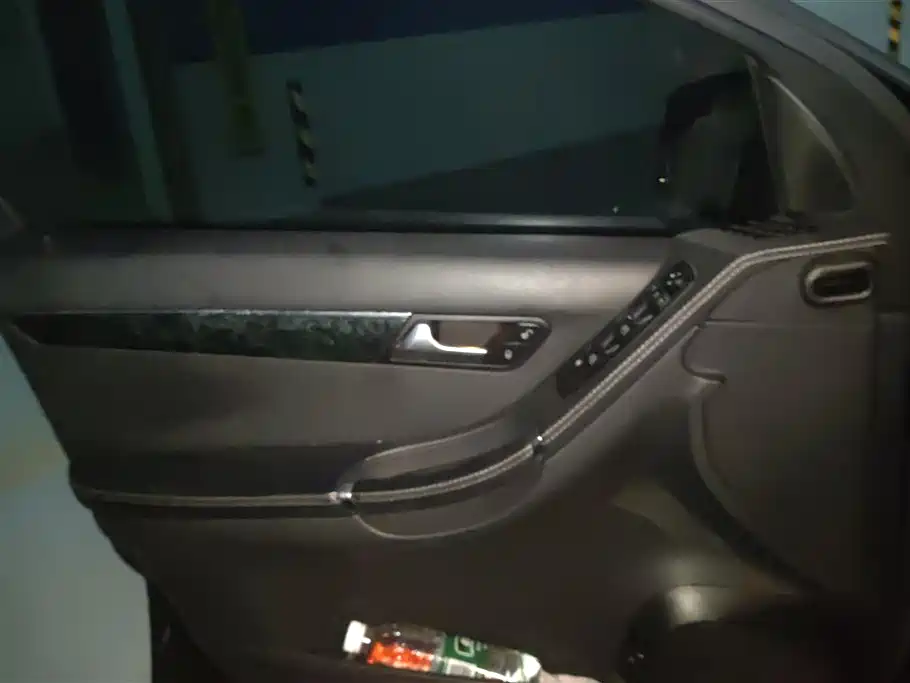 Mercedes-Benz R-Class 2017
