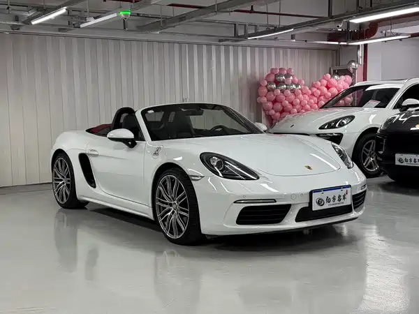 Porsche 718 2016
