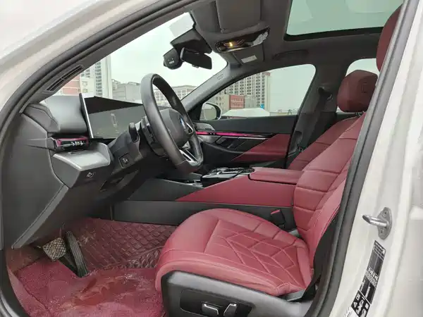 BMW 5 Series 2025