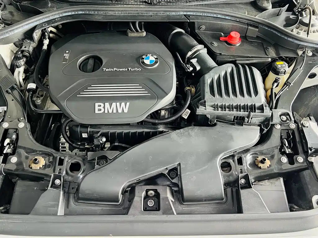 BMW 1 Series 2018 — фото 20