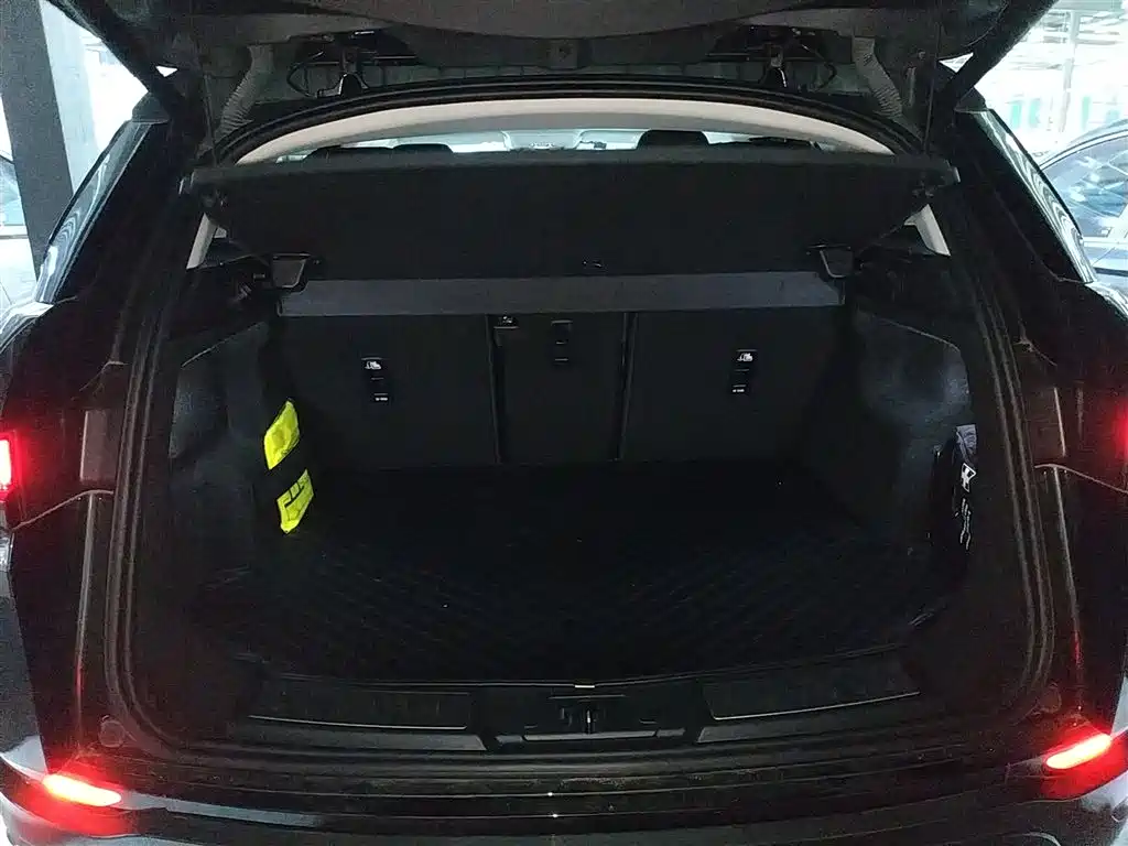 Land Rover Evoque 2022 — фото 15