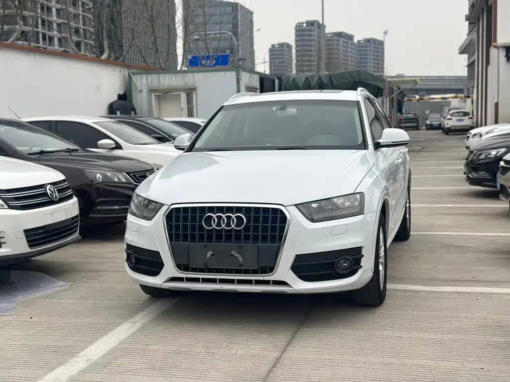 Audi Q3 2013 — фото 1
