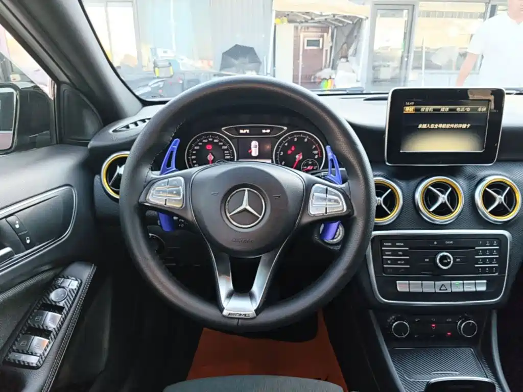 Mercedes-Benz A-Class 2016 — фото 11