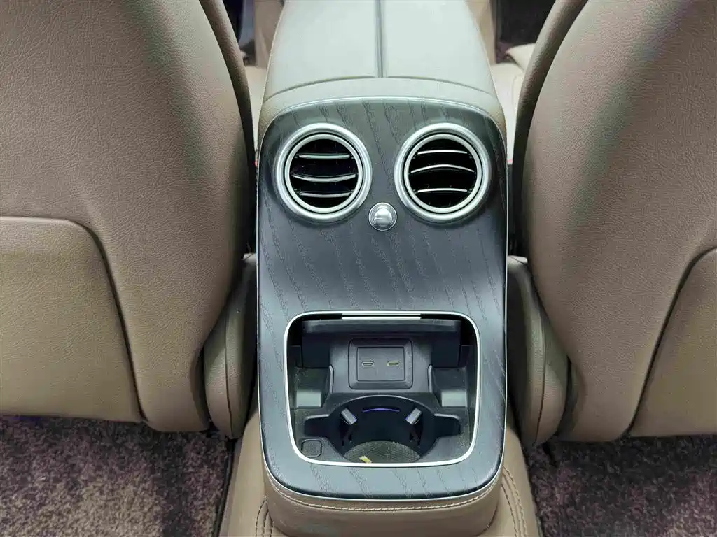 Mercedes-Benz E-Class New Energy 2022 — фото 12