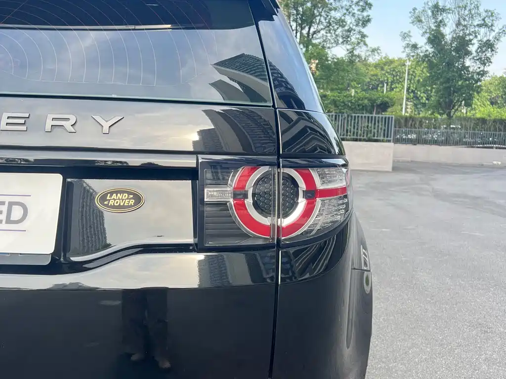 Land Rover Discovery Sport 2019 — фото 10