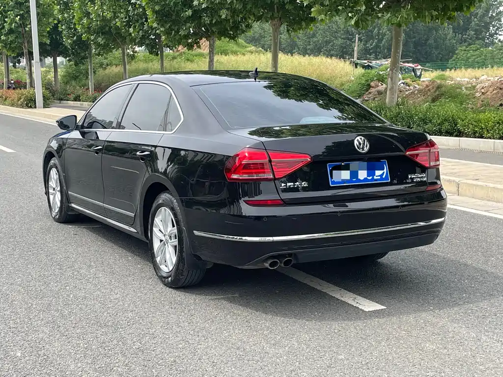 Volkswagen Passat 2017 — фото 7