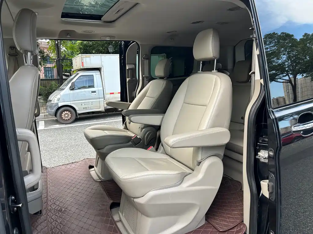 Ford Tourneo 2019 — фото 13