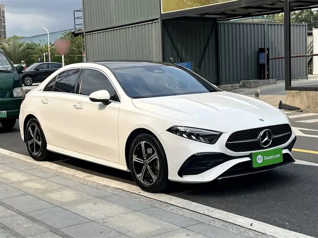 Mercedes-Benz A-Class 2024 — фото 18