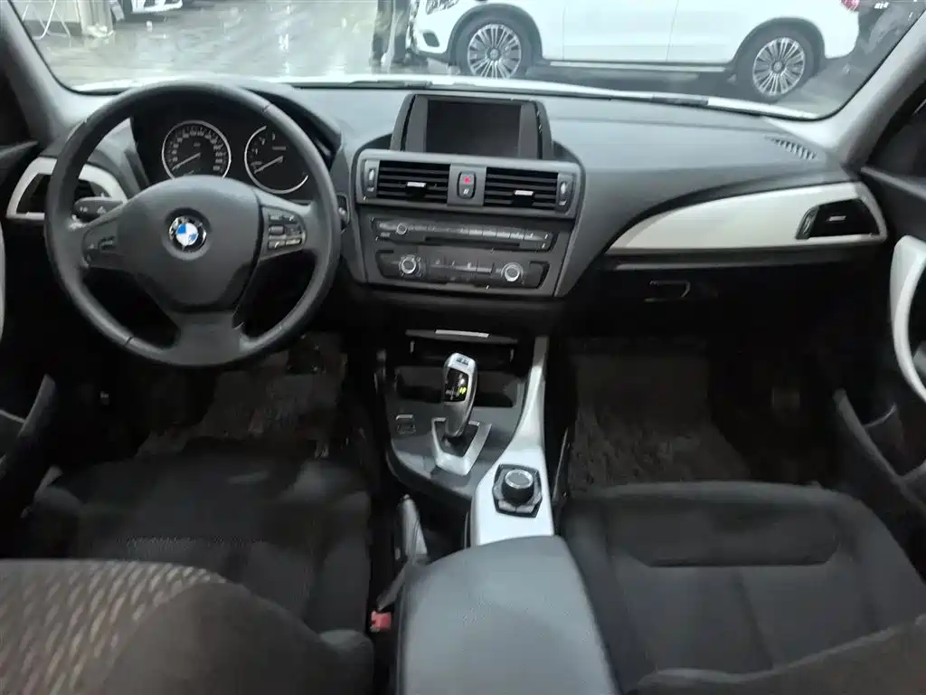 BMW 1 Series 2014 — фото 10