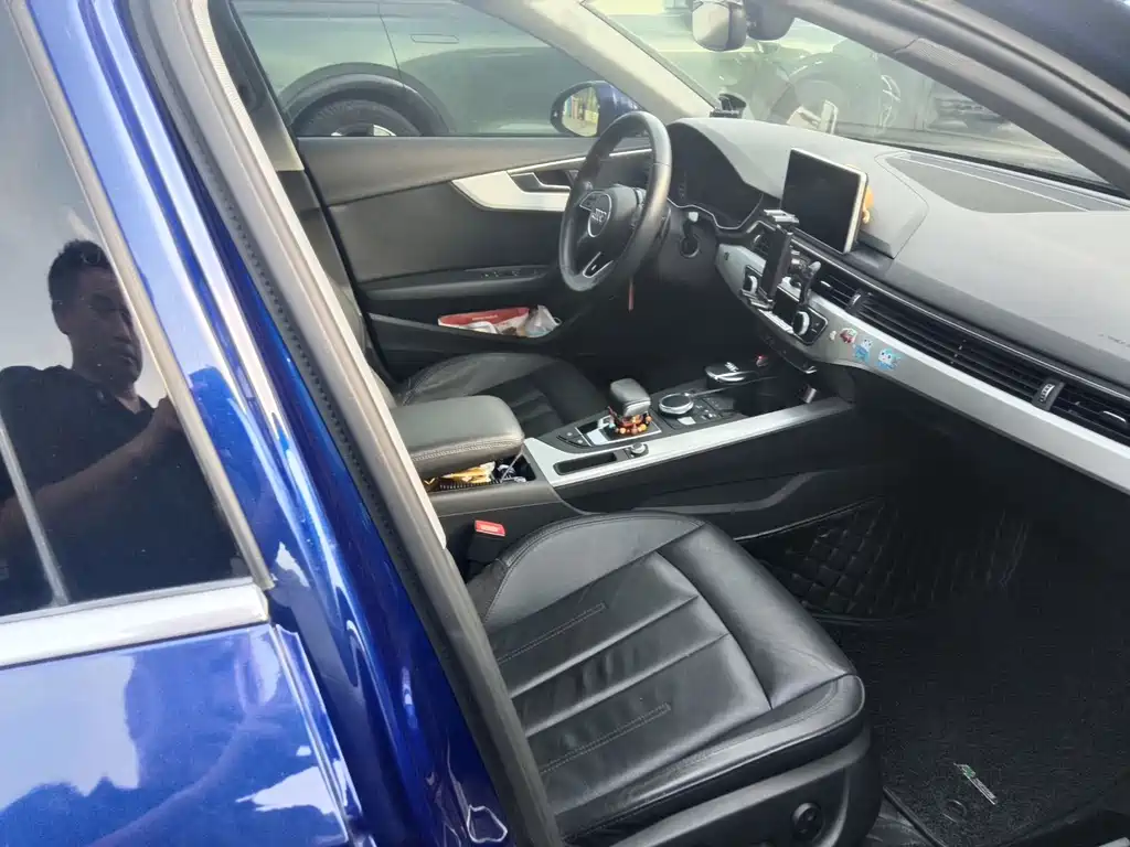 Audi A4L 2018