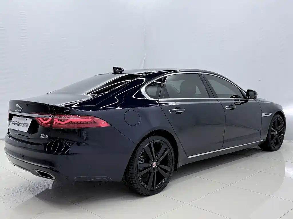 Jaguar XFL 2021 — фото 16