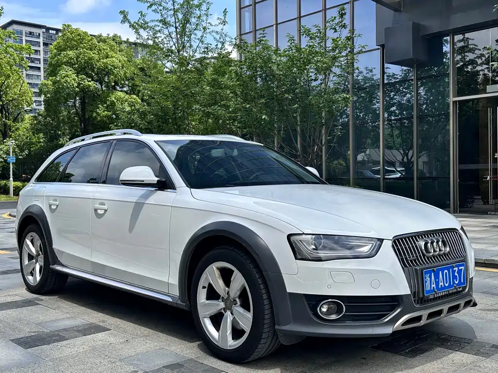 Audi A4 2014 — фото 3