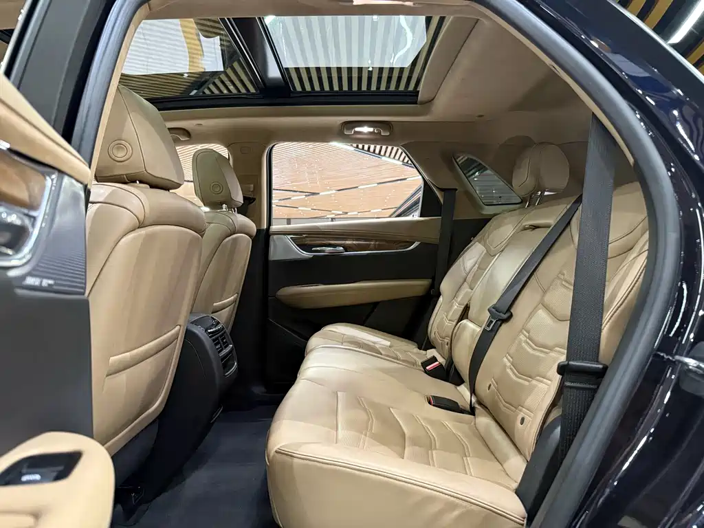 Cadillac XT5 2020 — фото 10