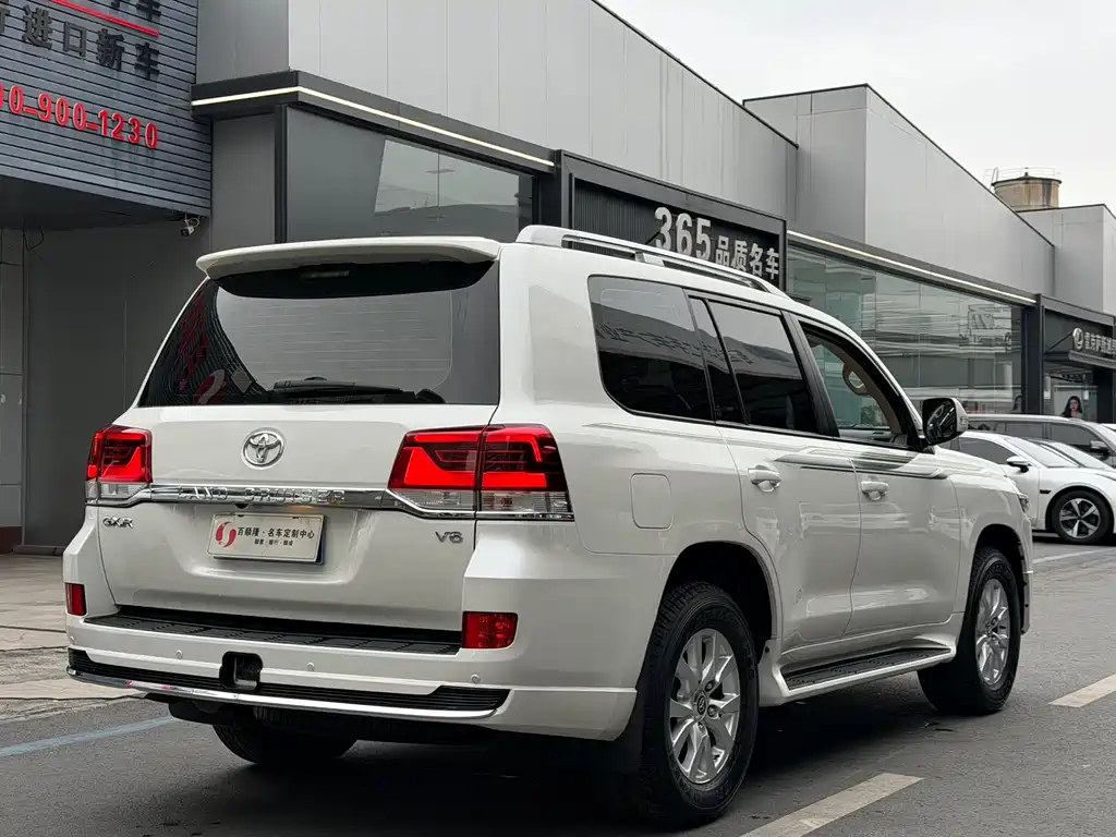 Toyota Land Cruiser 2018 — фото 14