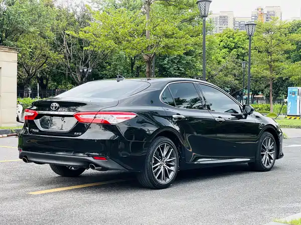 Toyota Camry 2021