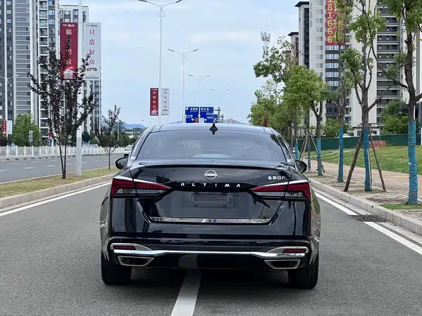 Nissan Teana 2023