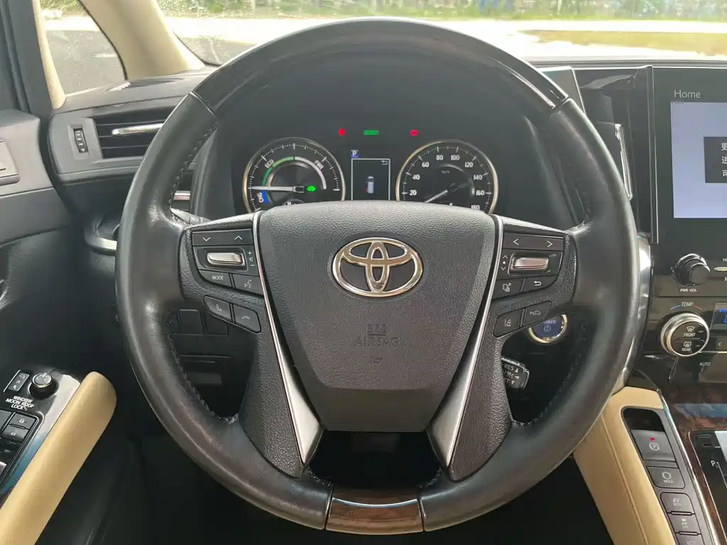 Toyota Alphard 2023 — фото 15