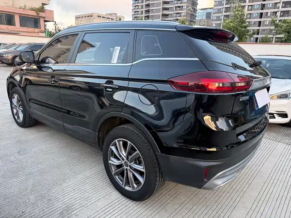 Geely Boyue 2021
