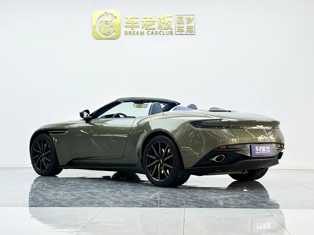 Aston Martin DB11 2023 — фото 4