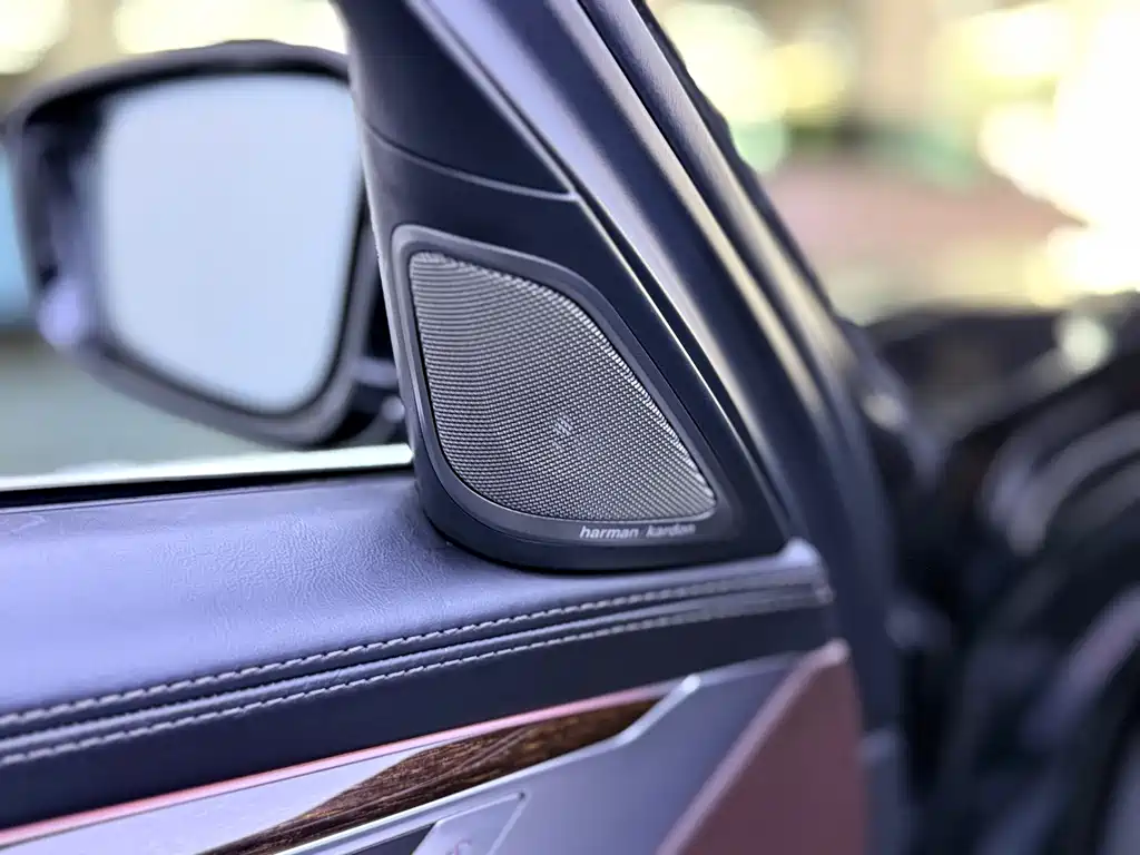 BMW 7 Series 2021 — фото 14