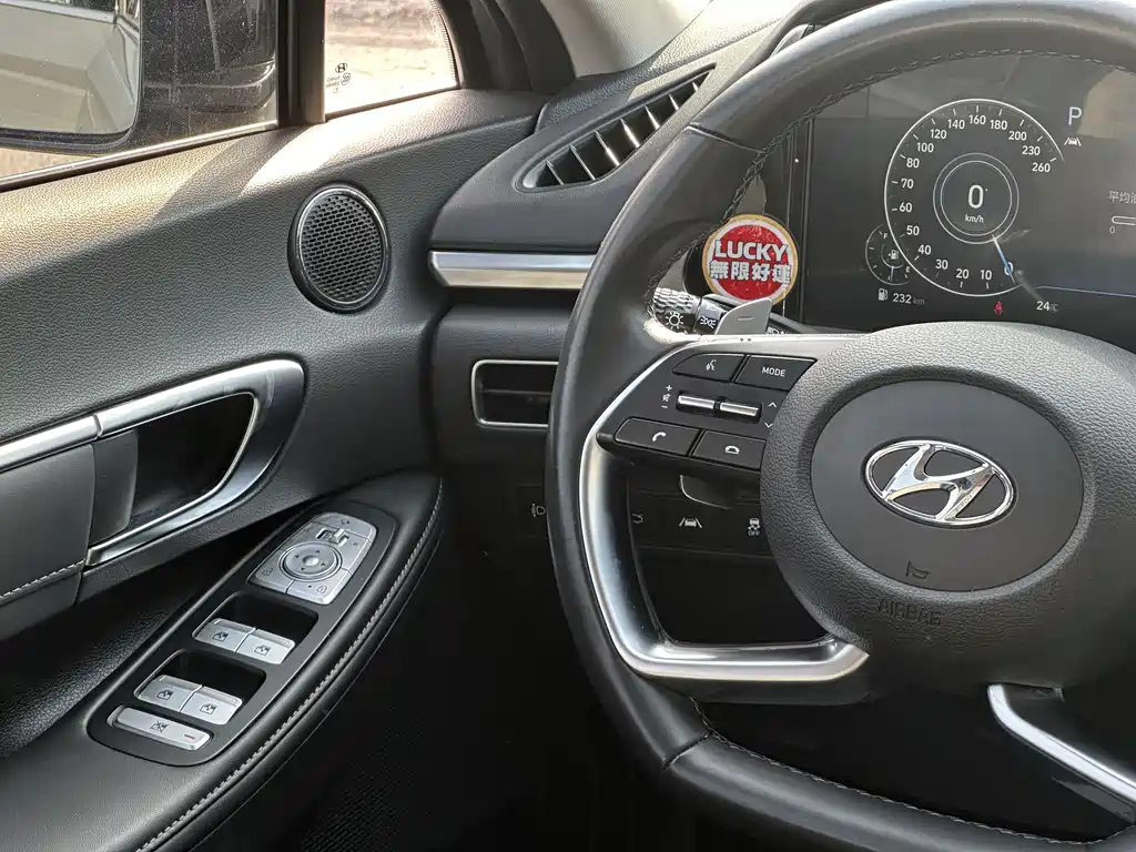 Hyundai Sonata 2022 — фото 21