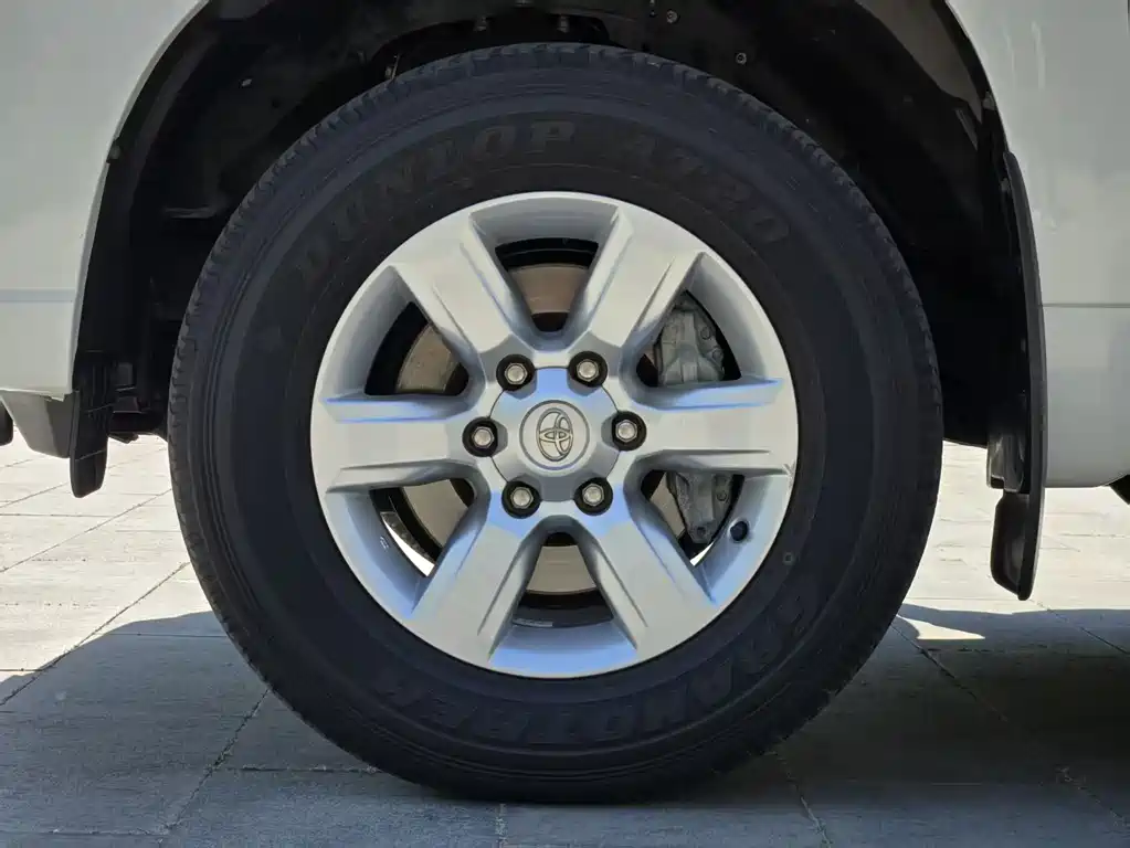 Toyota Prado 2018 — фото 16