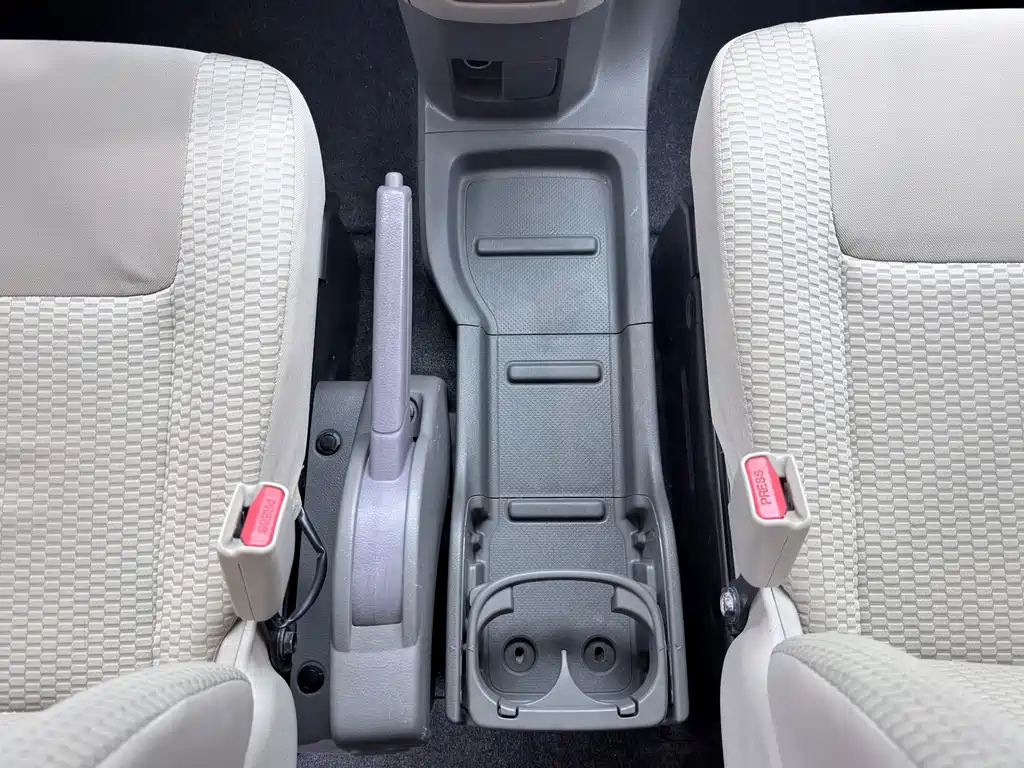 Nissan NV200 2017 — фото 16