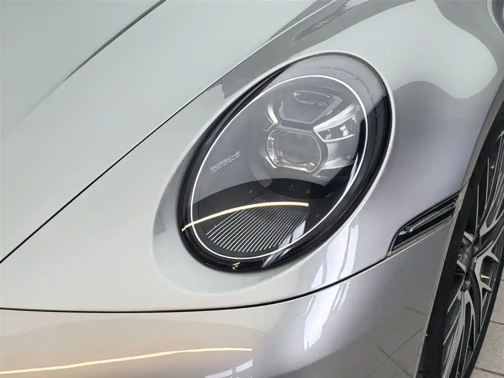 Porsche 911 2022 — фото 30