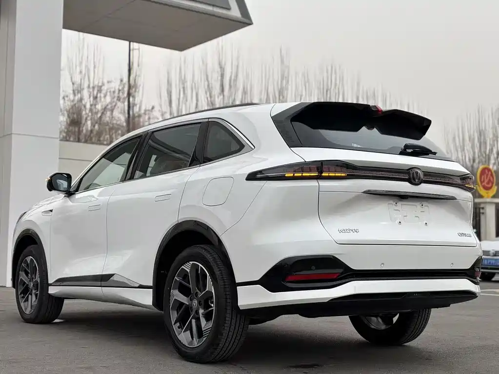 Changan CS75 PLUS 2026 — фото 7