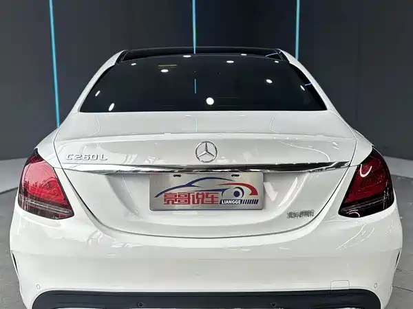 Mercedes-Benz C-Class 2021