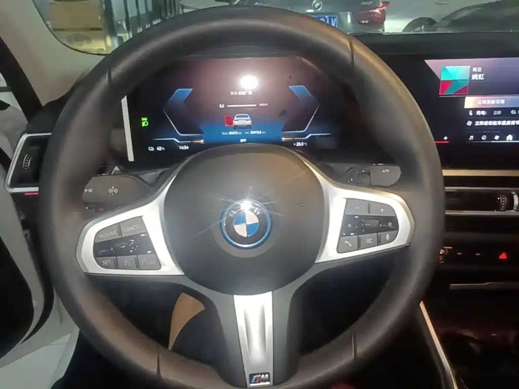 BMW i3 2024 — фото 11
