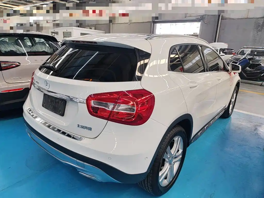 Mercedes-Benz GLA 2016