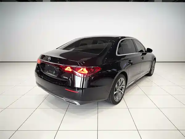 Mercedes-Benz E-Class 2024