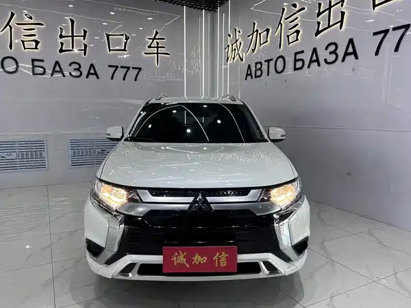 Mitsubishi Outlander 2023