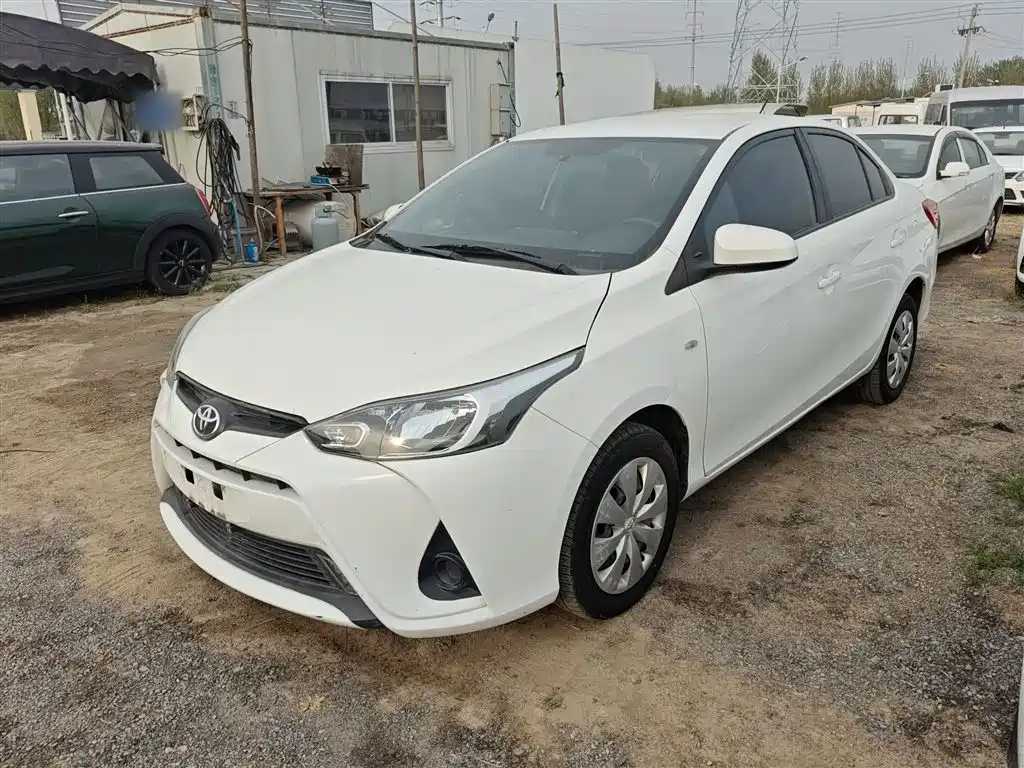 Toyota Yaris L 2018 — фото 2