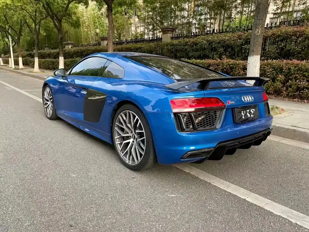 Audi R8 2017 — фото 5