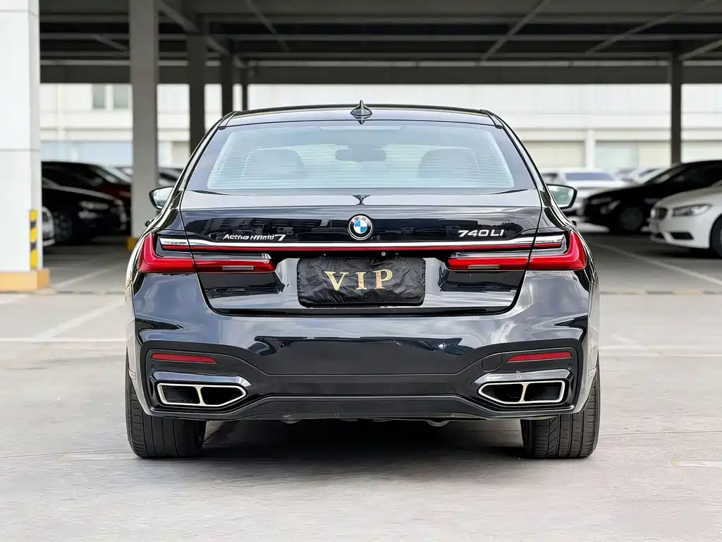 BMW 7 Series 2016 — фото 8
