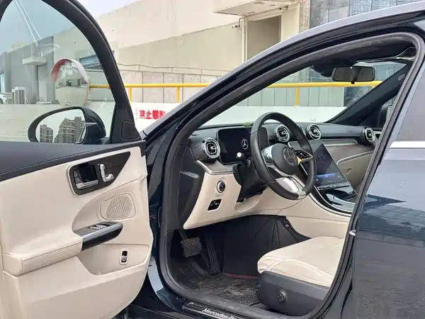 Mercedes-Benz C-Class 2022