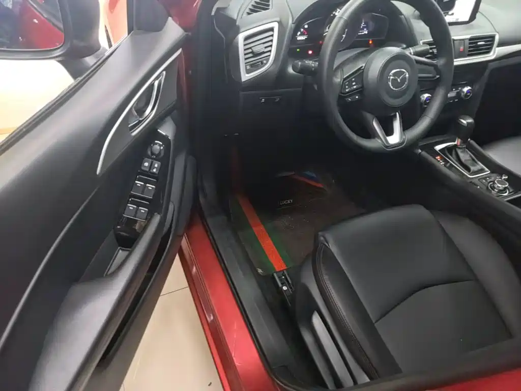 Mazda 3 Angkesela 2019 — фото 16