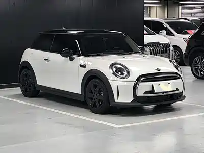 MINI MINI 2023