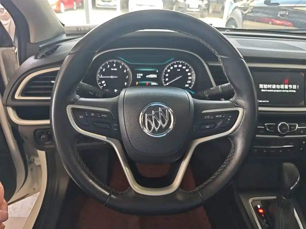 Buick Excelle 2019 — фото 11