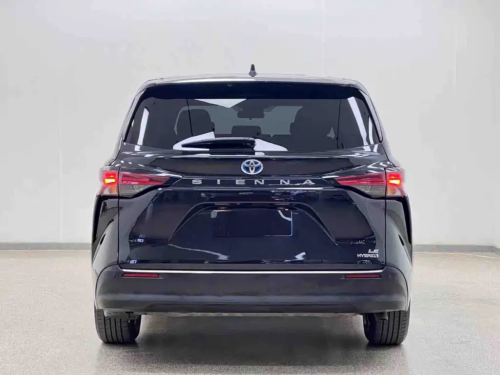 Toyota Sienna 2023 — фото 29