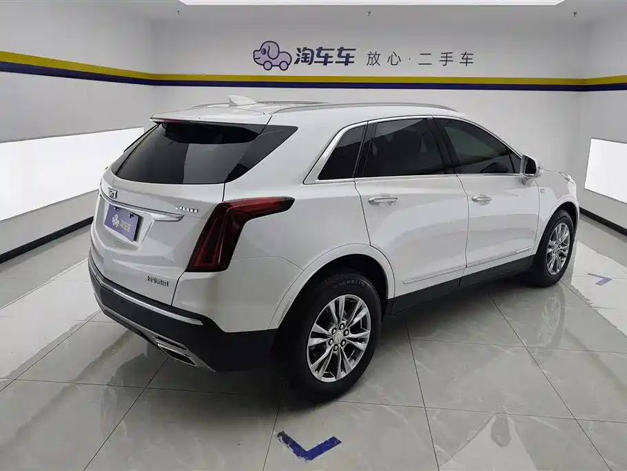 Cadillac XT5 2023 — фото 3