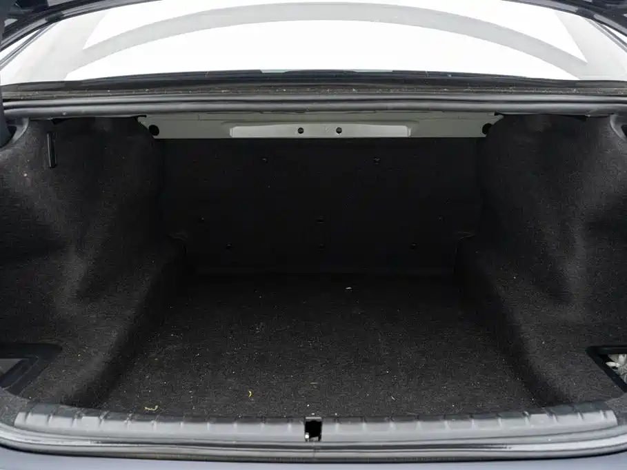 BMW 5 Series 2021 — фото 13