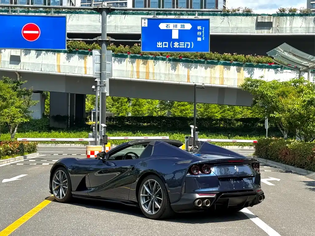 Ferrari 812 2023 — фото 9