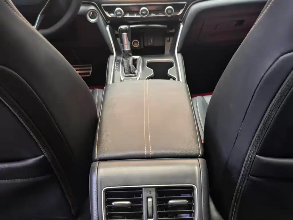 Honda Accord 2022 — фото 18
